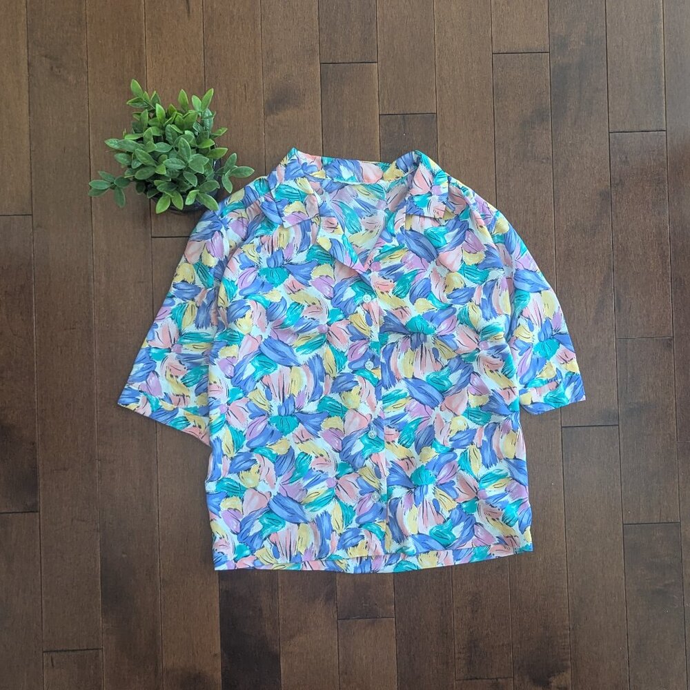 4/$25 COLORFUL FLORAL PRINT VINTAGE BUTTON UP SHIRT